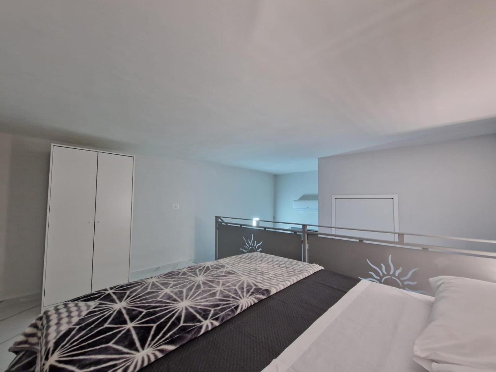 House Angiolina Bed & Breakfast Napoli Dış mekan fotoğraf