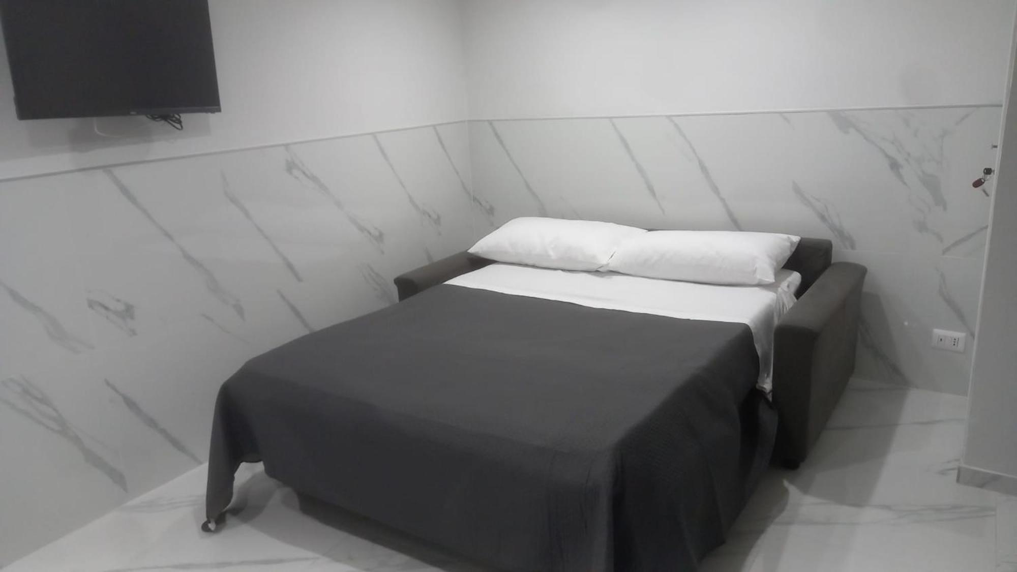 House Angiolina Bed & Breakfast Napoli Dış mekan fotoğraf